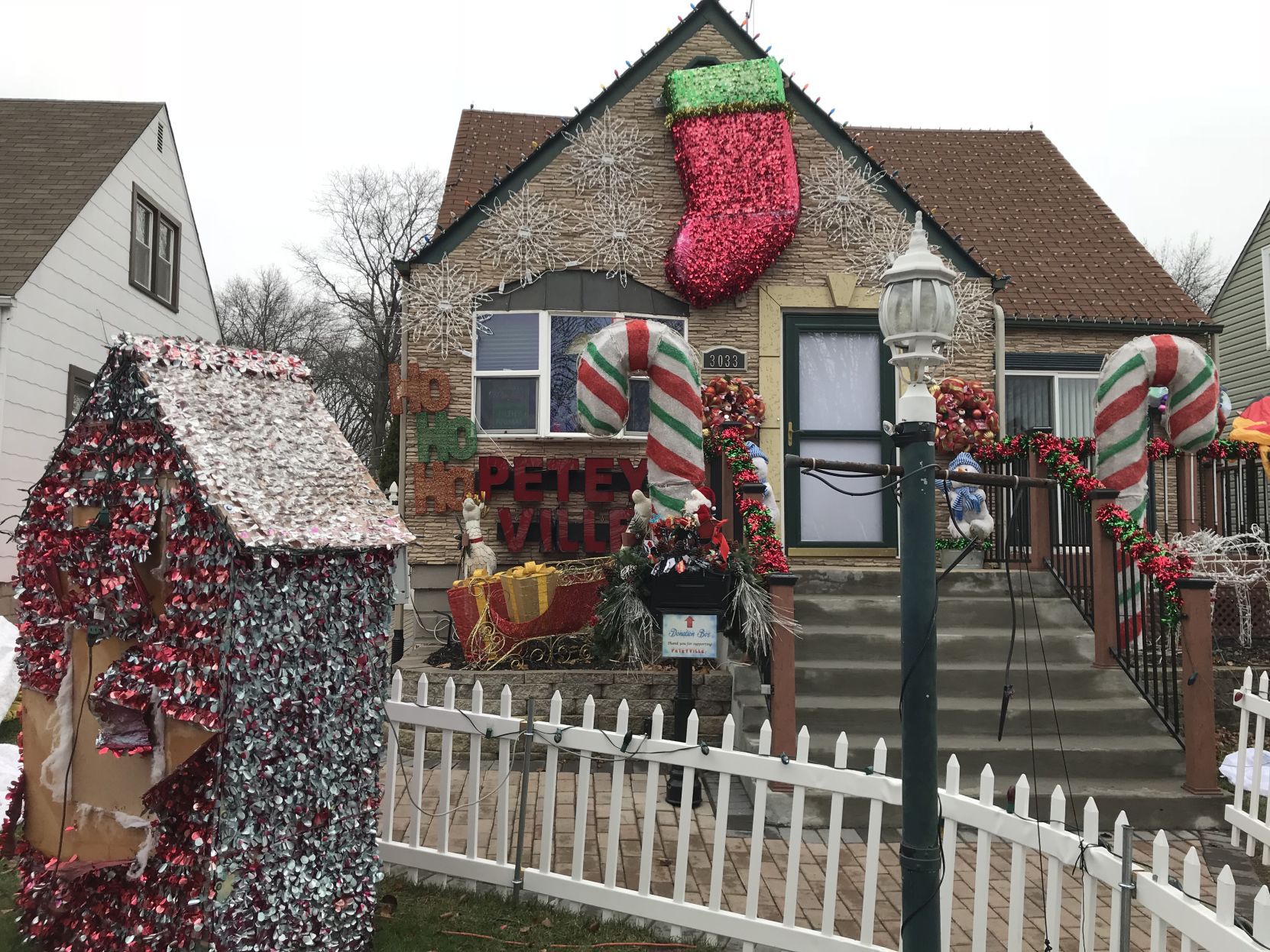 Peteyville is the Christmas light display to end all Christmas light displays